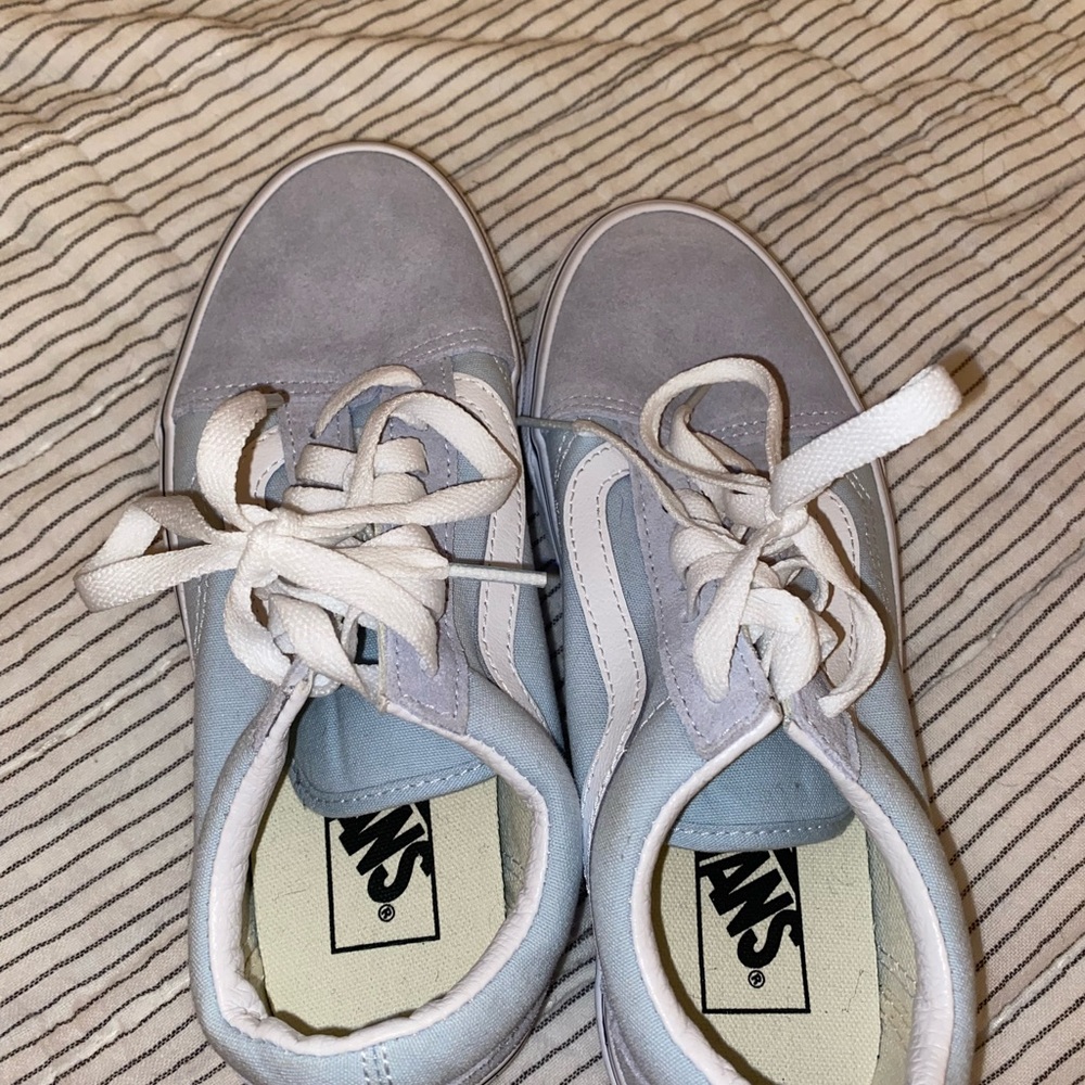 Vans - Picture 3 of 5